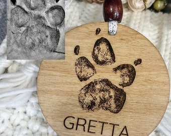 Custom Engraved Paw Print Ornament: Pet Memorial Keepsake