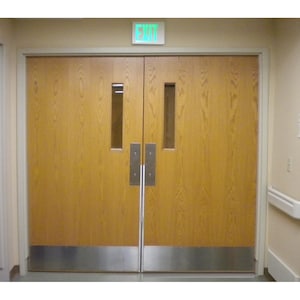 BRITISH MADE DOOR Trittplatte Satin Edelstahl Reparaturplatte Türboden Metall Treten Push-Schutz-Schutzfolie Schutzmetallstreifen