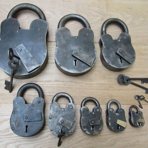 Medieval Jailer Padlock (2.5") - Cast Iron Beast With Skeleton Keys