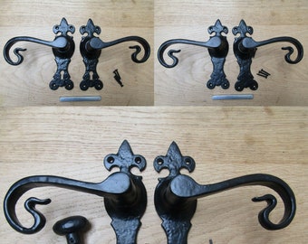 Pair Of SHEPHERDS CROOK BLACK Antique cast iron Sprung lever mortise lock latch bathroom door handles vintage old cottage country style