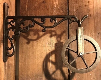 Industrial Rustic cast iron wall bracket Pulley Sconce Vintage Light Hanging lantern antique iron