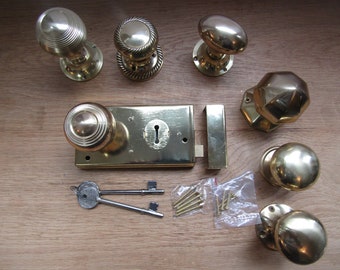 SOLID BRASS Rand Knauf & 5 "Messing Kastenschloss set alte 1920er Jahre Retro-Stil Vintage Türgriffe Hebelknöpfe