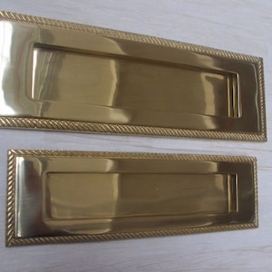 Solapa de placa de carta postal Sprung SOLID BRASS, cubierta de placa de correo, placa de puerta de entrada de estilo GEORGIANO, latón pulido