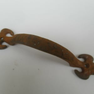 FLEUR DE LYS gothic cast iron rustic vintage Pull handle cabinet cupboard door Pull Handles decorative ornate fancy Rust finish 7" FLEUR DE LYS