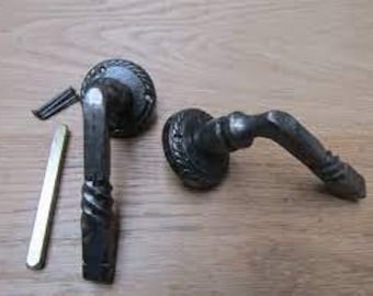 TWISTED CAST IRON rustic lever on rose door handles old vintage Industrial Georgian antique iron finish