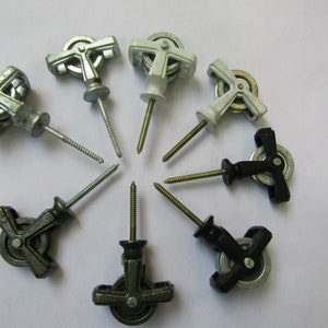 CAST IRON rustic ceiling screw in pulley wheel victorian clothes airer dryer creel replacement pulley