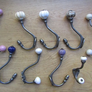 PACK Of 5 CAST IRON Rustic ceramic vintage old style hat and coat hooks retro shabby chic period hanging hook pegs Antique Iron