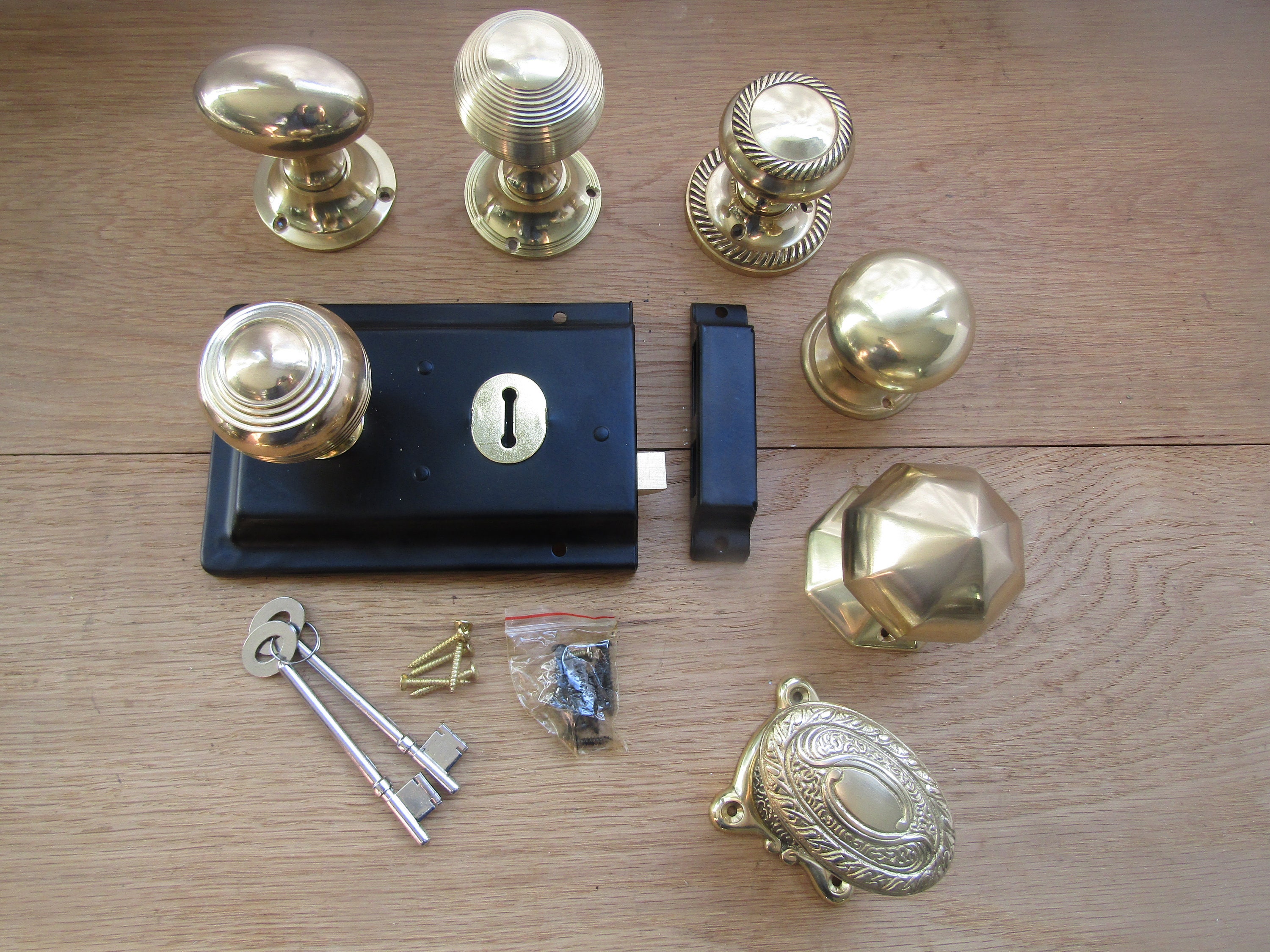 SOLID BRASS VINTAGE RETRO OLD ENGLISH VICTORIAN RIM DOOR KNOB KEY LOCK SET SOLID BRASS VINTAGE RETRO OLD ENGLISH VICTORIAN RIM DOOR KNOB KEY LOCK SET
