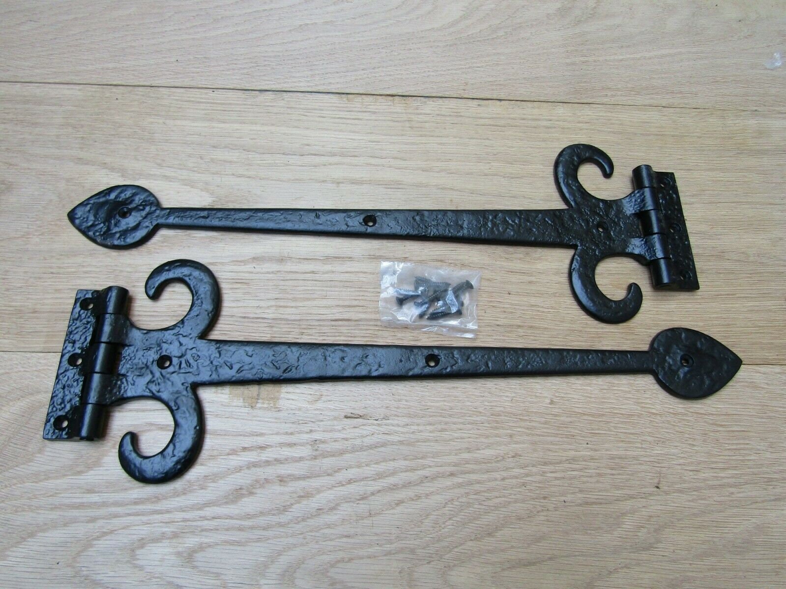 15'' Spear End Door Tee Hinges in Black Cast Iron pair 