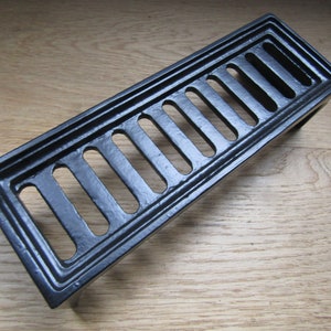 SLOTTED AIR BAKSTEEN antiek gietijzer oud retro vintage victoriaans repro rustiek ontluchter lucht baksteen grill deksel ventilatie lucht baksteen