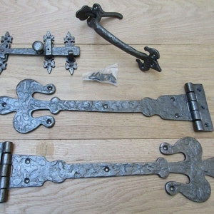 Antique Cast iron FLEUR DE LYS  hinges and 9" cottage thumb latch vintage Tudor gothic old style ornate door tee hinges t hinge set