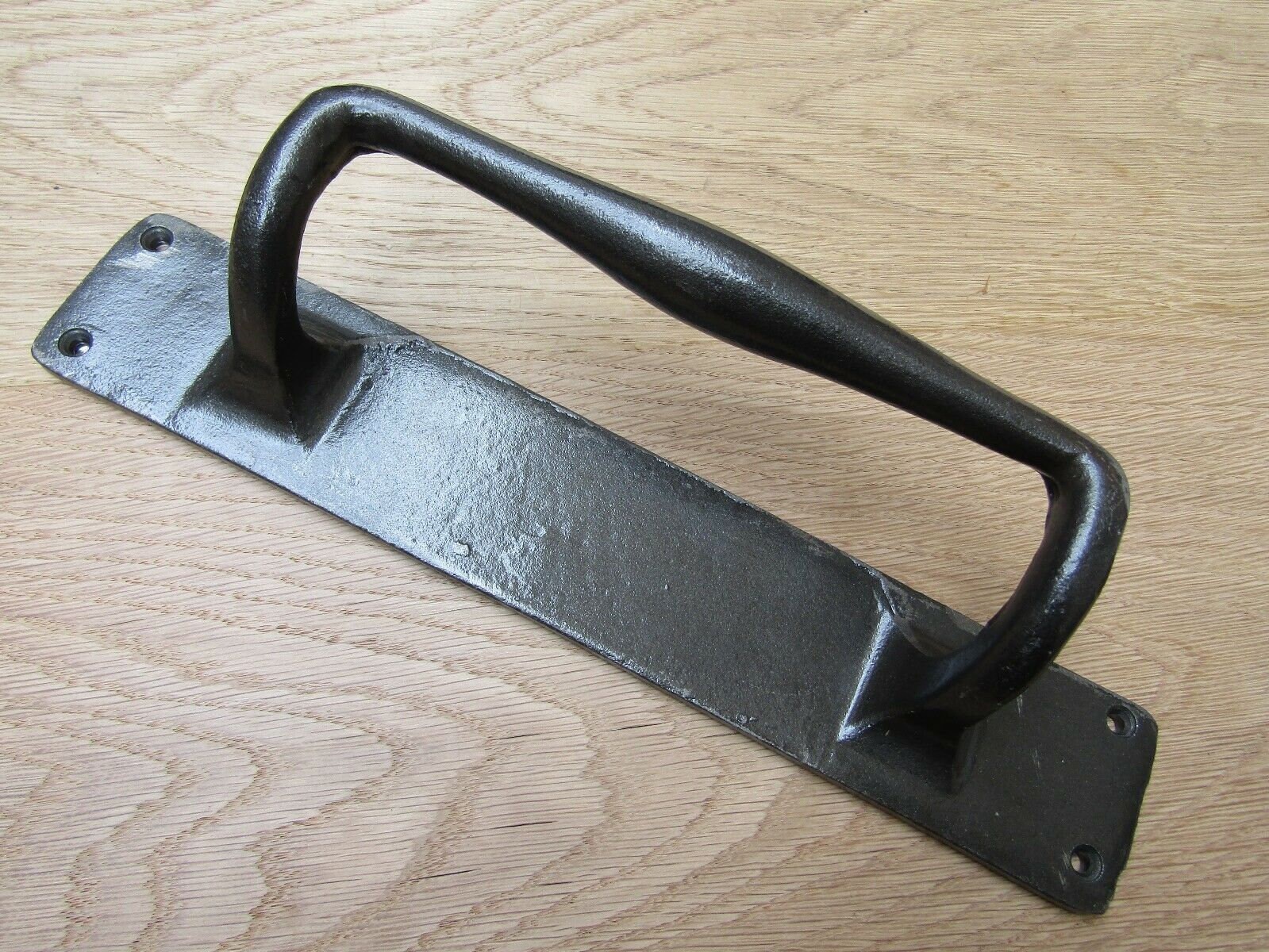 Ironmongery World Vintage English Cast Iron Door Handle On Plate - Offset Oval Grip Pull (Victorian Style)