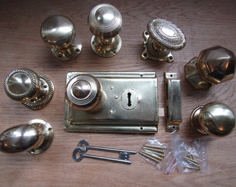 SOLID BRASS Rand Knauf & 6 "Messing Kastenschloss set alte 1920er Jahre Retro-Stil Vintage Türgriffe Hebelknöpfe