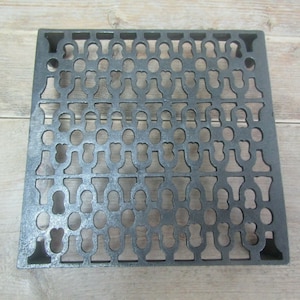 VICTORIAN AIR BRICK cast iron old retro vintage repro rustic air vent air brick grill cover image 2