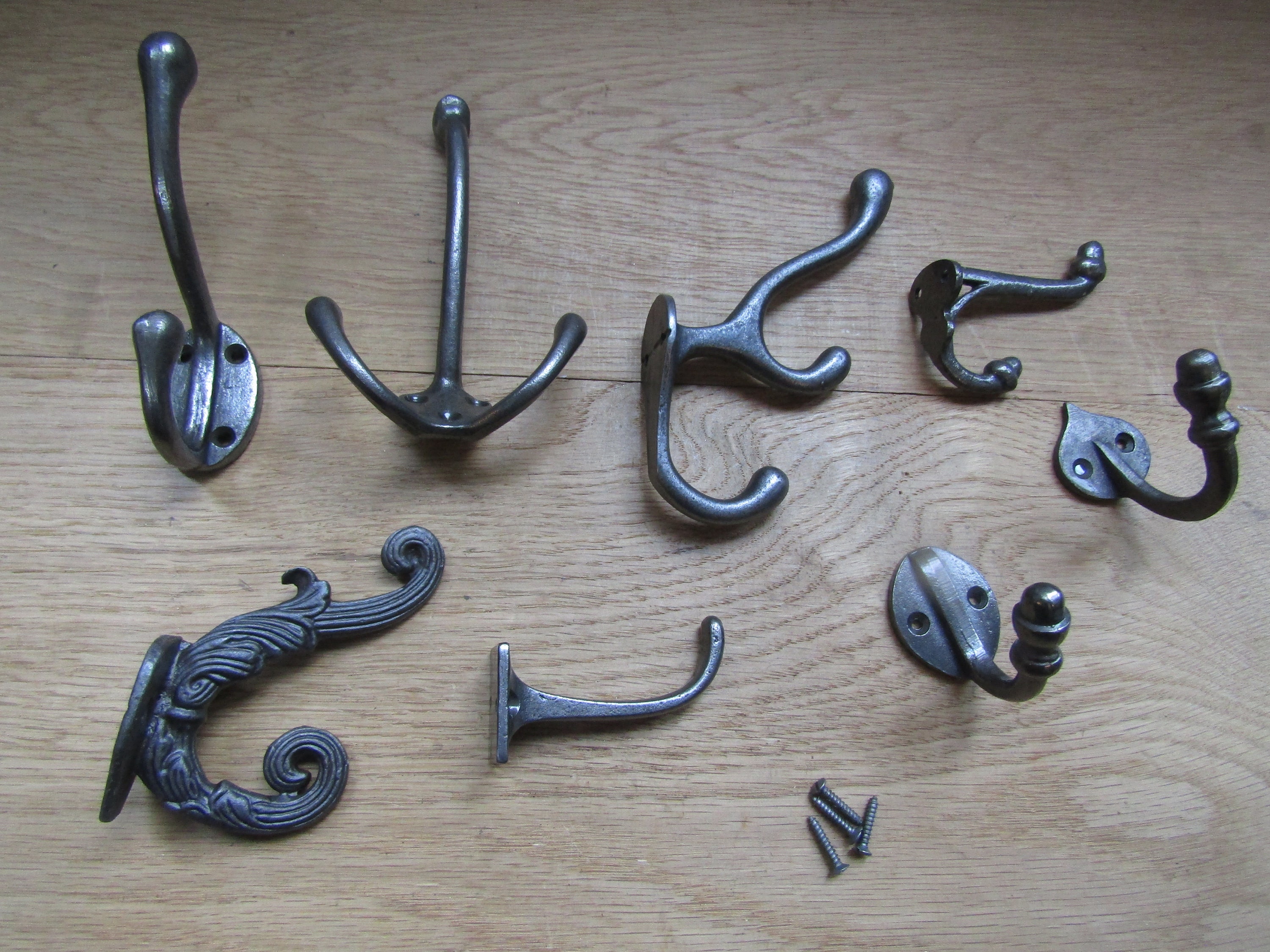 Pack of 5 Cast iron rustic vintage old style hat and coat hooks retro ...