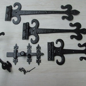 Black Antique Cast iron FLEUR DE LYS With Curls hinges and 9&quot; cottage thumb latch vintage Tudor gothic old style door tee hinges t hinge set