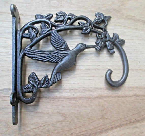 Cast Iron Hummingbird Hanging Bell Indoor Outdoor Wall Mount Garden Bird Decor Cast Iron Hummingbird Hanging Bell Indoor Outdoor Wall Mount Garden Bird Decor