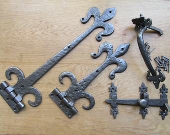 Antique iron cast  FLEUR DE LYS With Curls hinges and 9" cottage thumb latch vintage Tudor gothic old style door tee hinges t hinge set