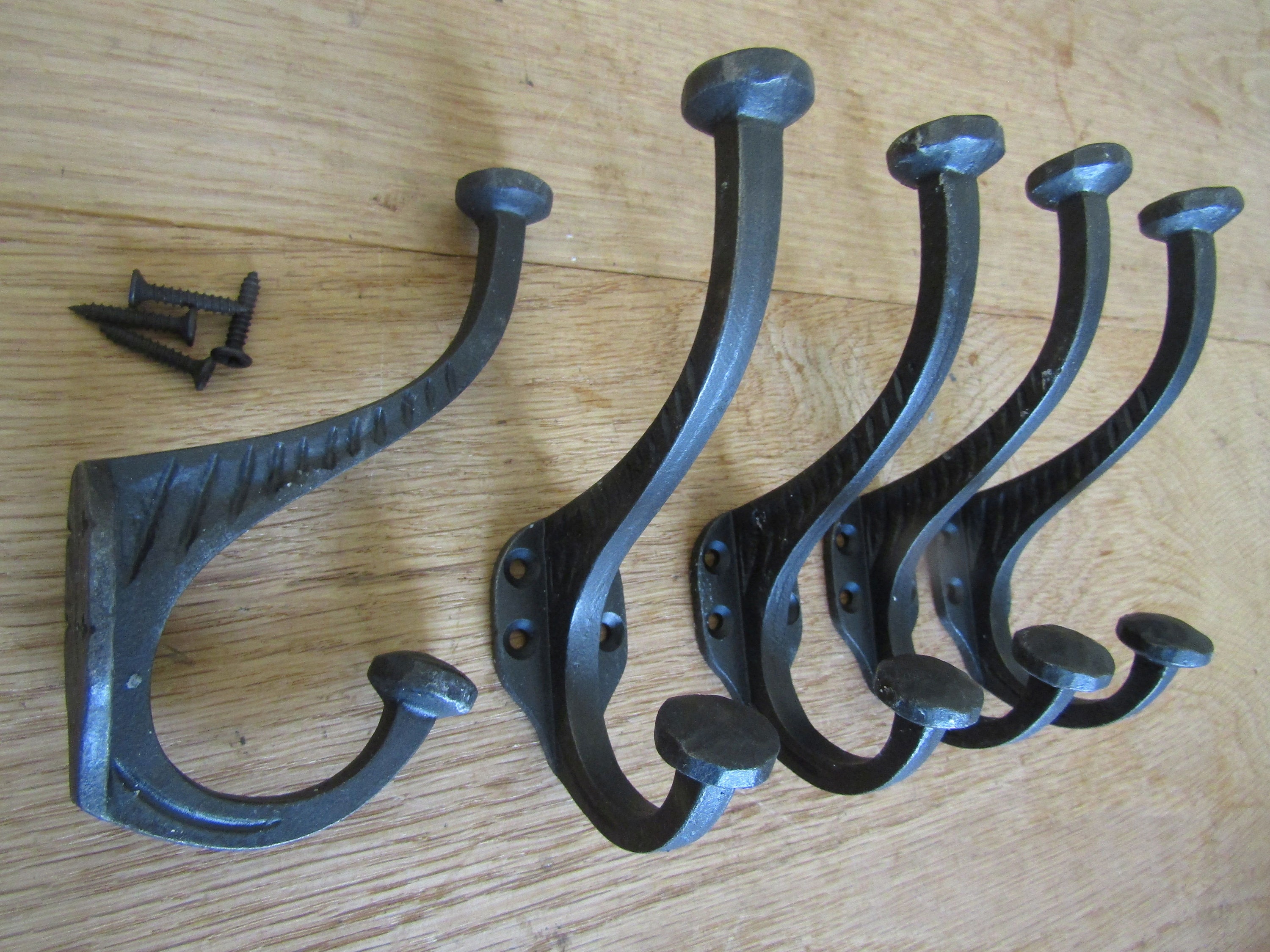 PACK OF 5 BLACKSMITH Cast Iron Rustic Hat and Coat Hooks Vintage