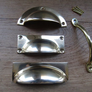 SOLID BRASS POLISHED Brass Vintage Kitchen furniture cabinet cupboard drawer pull handles knobs rustic vintage retro upcycle restoration