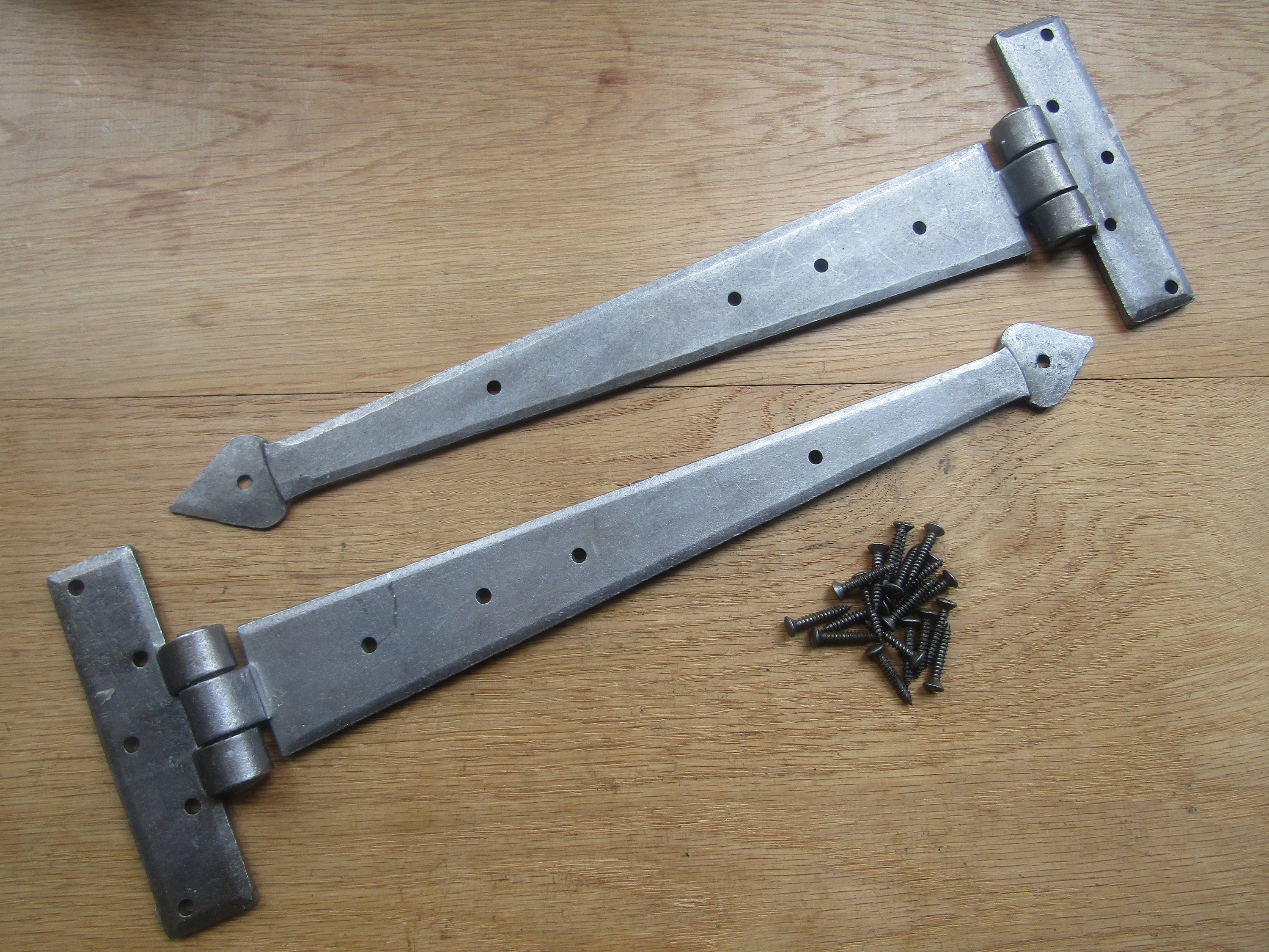 15'' Spear End Door Tee Hinges in Black Cast Iron pair 