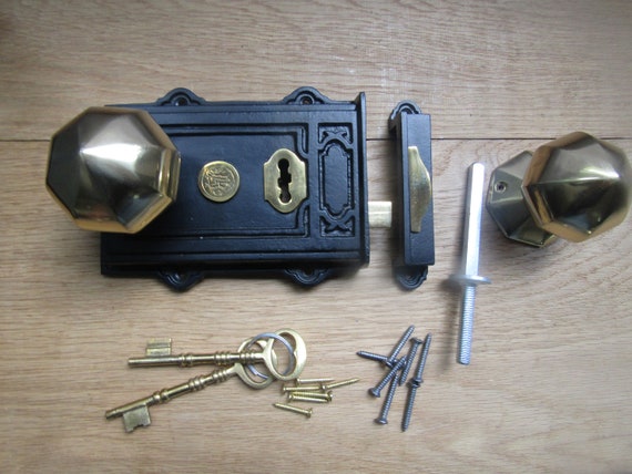 Lot De 5 Boutons De Serrure Octogonaux – Chêne Massif + Fonte – Ironmongery World – UK