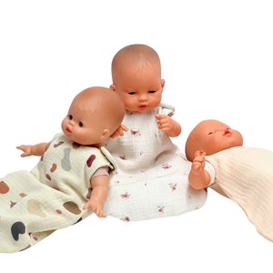 Minikane Barboteuse Orlando en tricot vert sauge voor Gordi poppen