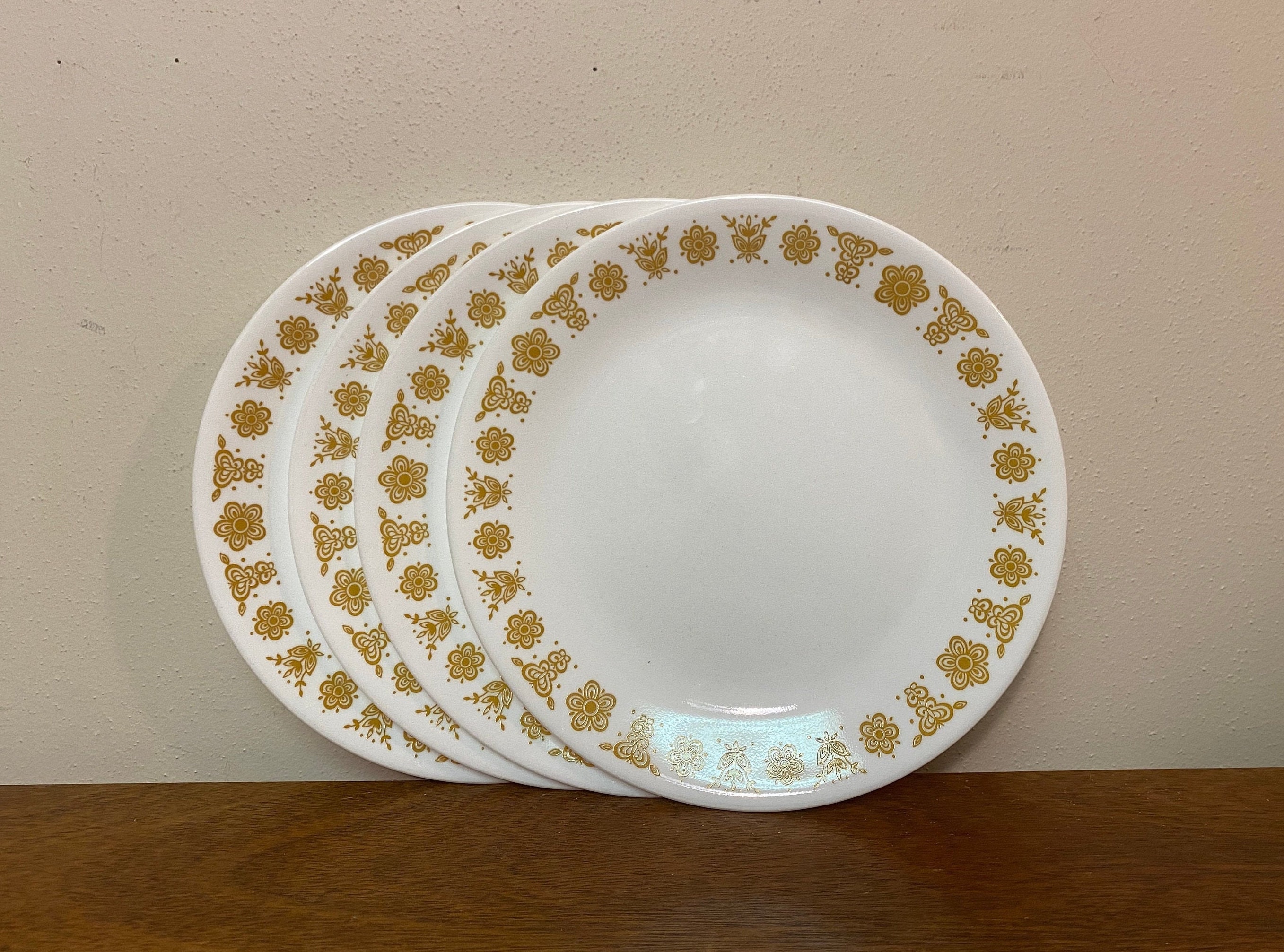 Four+ Corelle Butterfly Gold 8.5