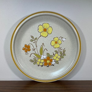 Hearthside Garden Festival Sunshine Flowers 12&quot; Round Stoneware Platter - Yellow Orange White Green Flower Floral Dish Chop Plate Tray Japan