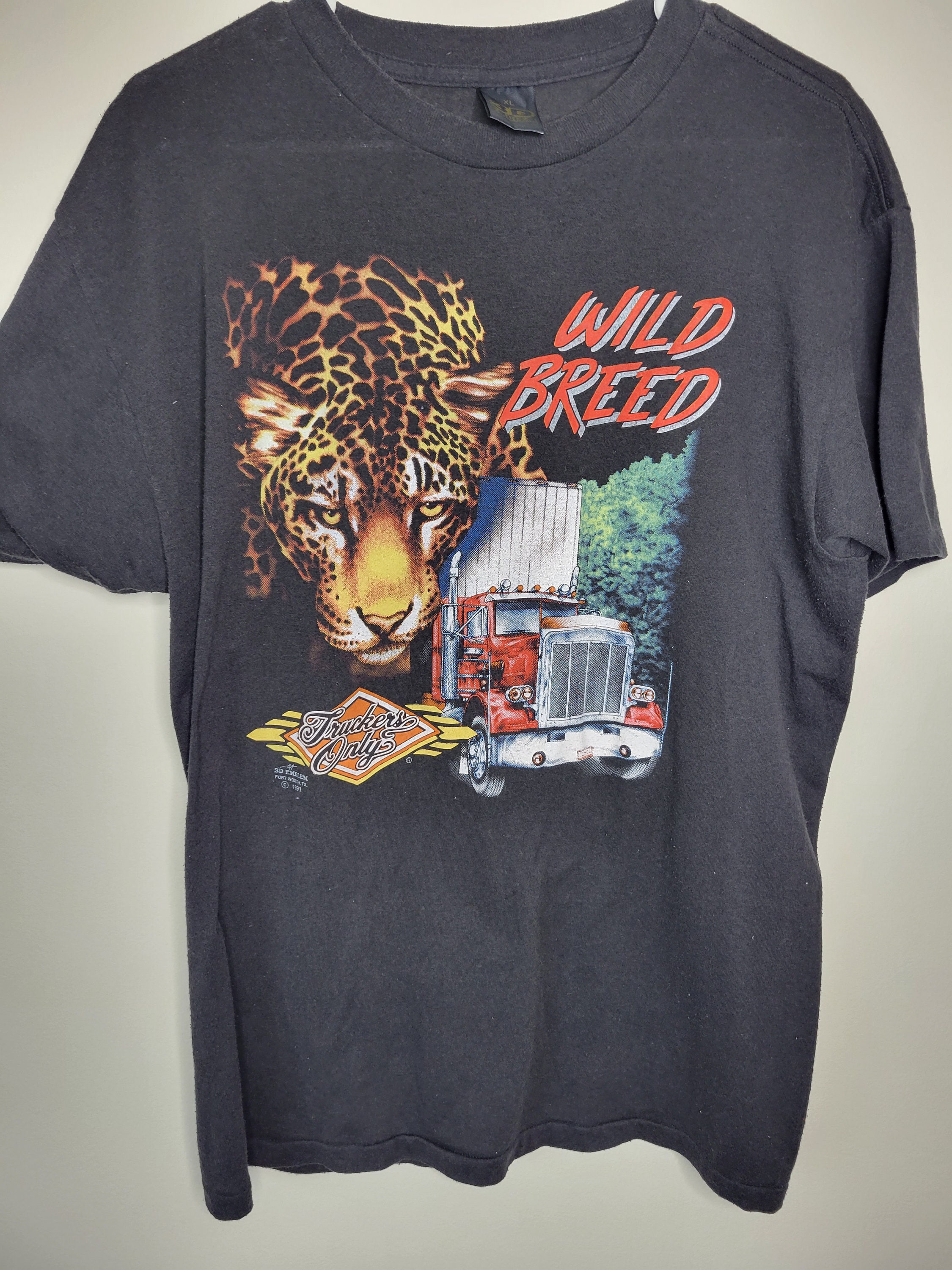 Born In 1985 Tiger Wild Free Cool 35th Birthday Gift Vintage T-Shirt Born In 1985 Tiger Wild Free Cool 35th Birthday Gift Vintage T-Shirt
