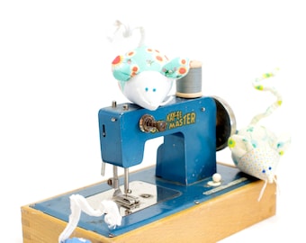 Tilly: A Mouse Pincushion PDF Pattern