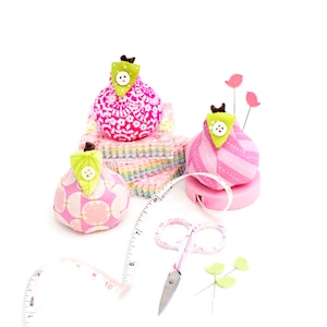 Spiced Pears: A Pear Pincushion Pattern