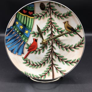 CHRISTMAS Cardinal Clock !