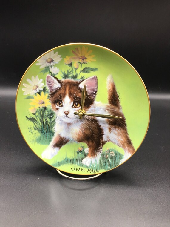 Kitten in Waiting 1/2 Inch Clock !!