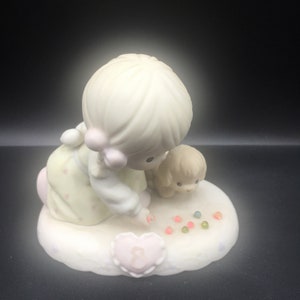Precious Moments Birthday Figurine Age 8 (Eight) - Growing In Grace ~