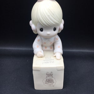 Precious Moments Figurine - Sharing Is Universal ~