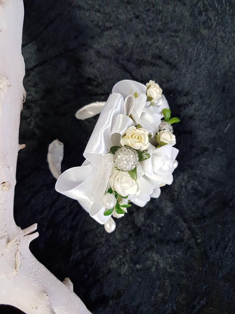 Large Wrist Corsage Flower Corsage White Flower Corsage White Wedding Corsage Flower Corsage Bracelet Corsage Wristlet Corsage