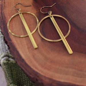 circle bar earrings, geometric earrings,  modern earrings, minimalist earrings, dangle earrings