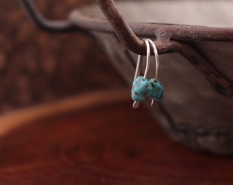 turquoise arch hoops // threader hoops // sterling silver earrings // minimalist earrings // tiny earrings // open hoops