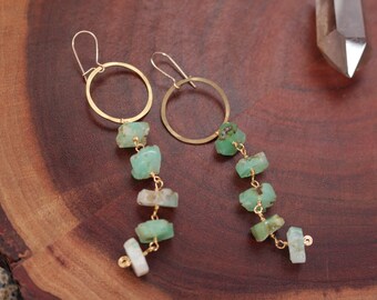 échelle de sorcière // boucles d'oreilles en chrysoprase // boucles d'oreilles en tranches de pierres précieuses // boucles d'oreilles en laiton martelé // boucles d'oreilles en gold filled