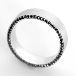 Men&#39;s White Gold Brushed Finish Wedding Band with Black Diamonds Along the Edges. 6mm Men&#39;s Wedding Band. Brushed & Black Dia Wedding Band