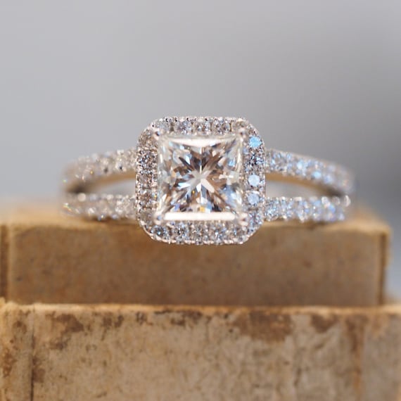 14K Double Oval Halo Split Shank Engagement Ring 100-11005 | Jones Jeweler  | Celina, OH