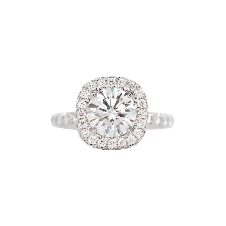 halo ring setting