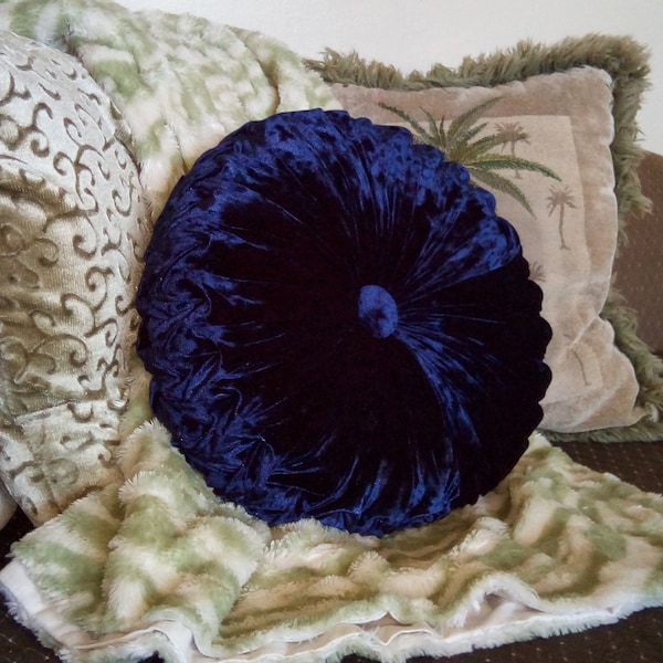 1 Hand smocked, pin tucked, vintage style round  pillow in a Midnight Blue Crushed velvet.  13 inches in diameter and 4 inches thick
