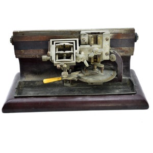 Scientific microtome Studitory Bausch & Lomb Optical Co. Rochester,NY Histology
