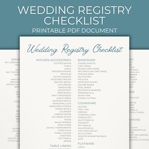 Könnte beinhalten: Eine druckbare Hochzeits-Geschenklisten-Checkliste mit einem türkisblauen und weißen Farbschema. Die Checkliste ist in Kategorien wie Küchenzubehör, Backwaren, Kochgeschirr, Besteck und Tischwäsche unterteilt. Die Checkliste enthält Artikel wie einen Schlitzlöffel, Zangen, eine Schöpfkelle, Holzlöffel, Spatel, Kartoffelstampfer, Gemüseschäler, einen Bratenpinsel, einen Dosenöffner, eine Mandoline, einen Löffelhalter, Vorbereitungsbehälter, einen Fleischzartmacher, eine Knoblauchpresse, Mörser und Stößel, Messbecher, Messlöffel, Rührschüsseln, ein Sieb, eine Reibe, eine Eisschaufel, einen Schneebesen, einen Salatschleuder, einen Pizzastein, ein digitales Thermometer, eine Küchenwaage, einen Handtuchhalter, Dosen, Geschirrtücher, eine Schürze, Backbleche, Brotformen, runde Kuchenformen, rechteckige Kuchenformen, ein Kühlrost, ein Muffinblech, eine Tortenform, Vorspeisenplatten, ein quadratischer Backofen, ein ovaler Backofen, ein rechteckiger Backofen, Auflaufformen, eine Gugelhupfform, Ausstechformen, eine Sauciere, eine Grillpfanne, eine Grillplatte, eine Auflaufform, ein Fonduetopf, Bratpfannen, einen Topf, Bratpfannen, Töpfe, eine gusseiserne Bratpfanne, einen Schmortopf, einen Bräter und einen Bräterrost, einen Wok, eine Schöpfkelle.