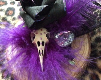 Bird Crow Skull and Feather Hair Clip....Lolita, Burlesque, Fetish, Punk, Gothic, Pin Up, Rockabilly, Day Of The Dead