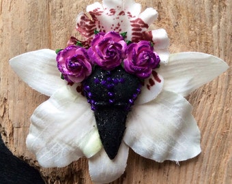 Bird Crow Skull Hair Clip....White Lily Flower, Lolita, Burlesque, Fetish, Punk, Gothic, Pin Up, Rockabilly, Day Of The Dead