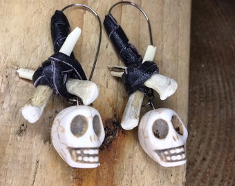 Skull and Crossbones Earrings....Macabre, Pagan, Witch, Punk, Gothic, Fetish