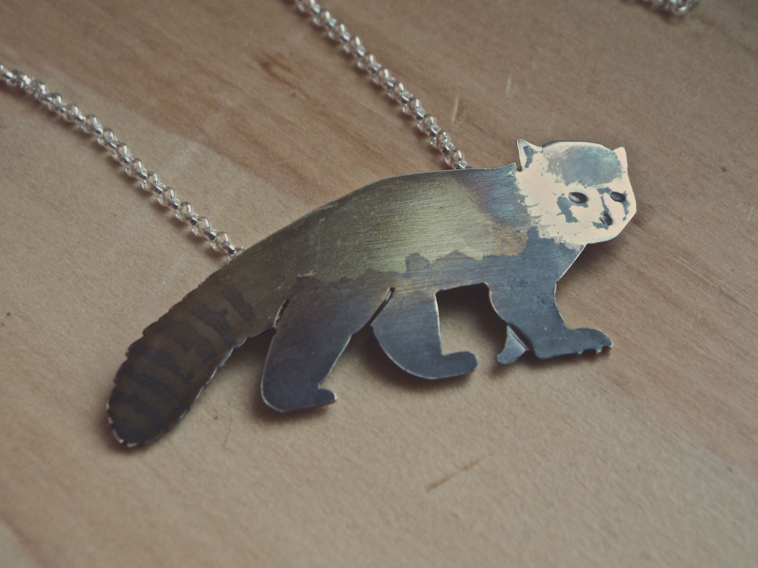 Collana con ciondolo Panda rosso in argento sterling